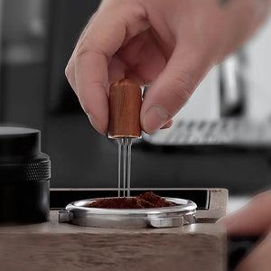 WDT-verktyg används för att fördela espresso jämnt i portafilter